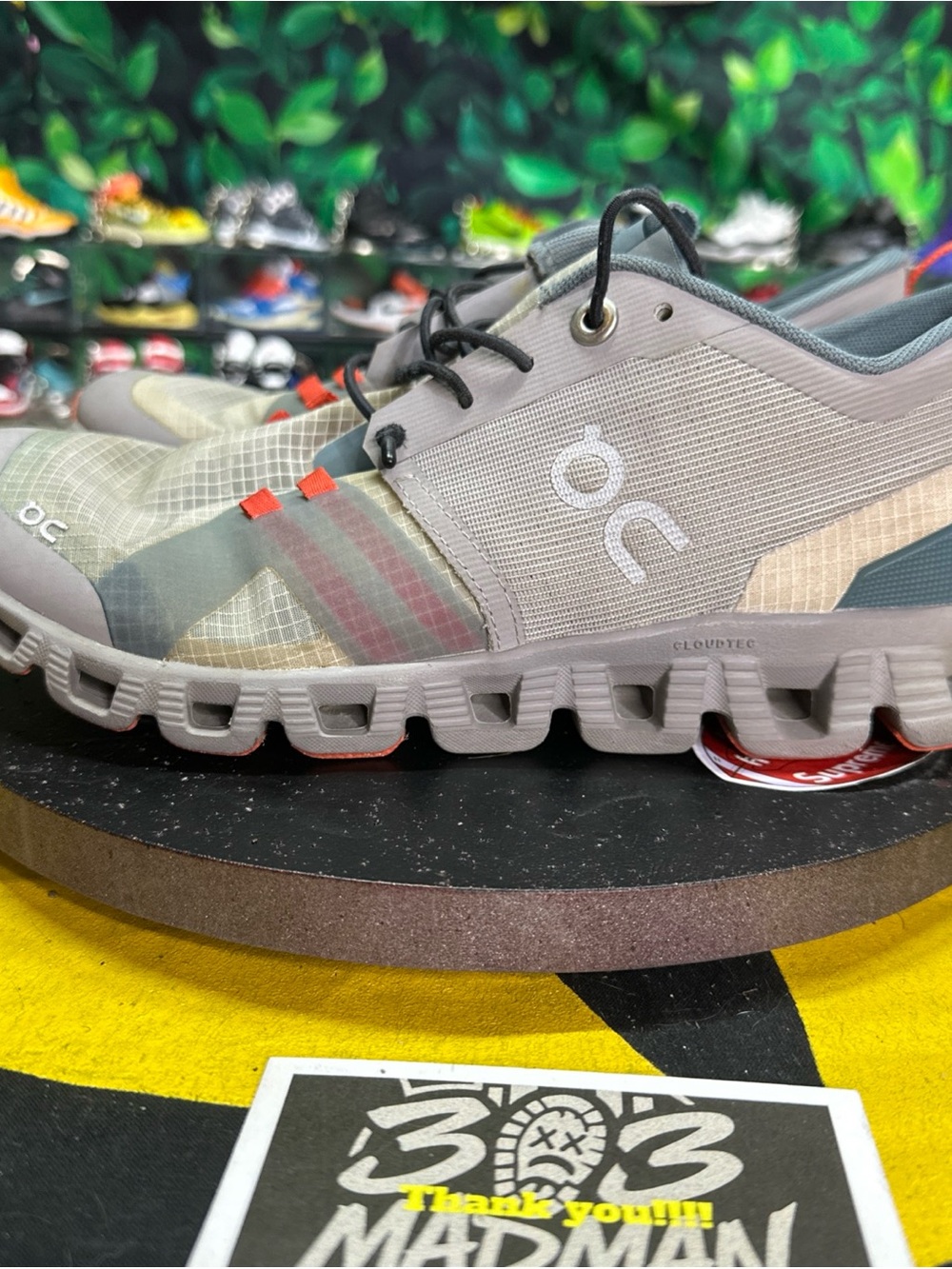On Cloud Shift Alloy Red Size 6W